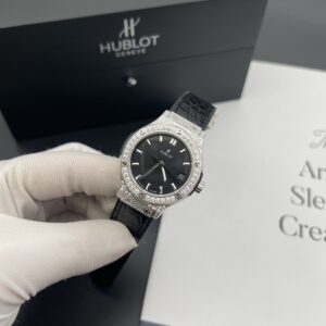 Đồng Hồ Hublot Classic Fusion Diamonds Nữ Rep 11 Màu Đen 33mm