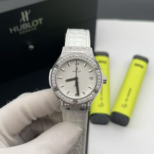 Đồng Hồ Hublot Classic Fusion Diamonds Rep 11 Màu Trắng 33mm (2)