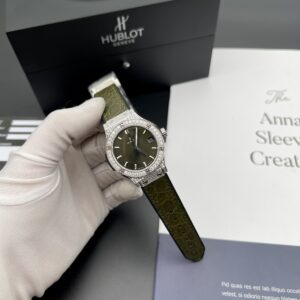 Đồng Hồ Hublot Classic Fusion Diamonds Rep 11 Màu Xanh Lá 33mm (1)