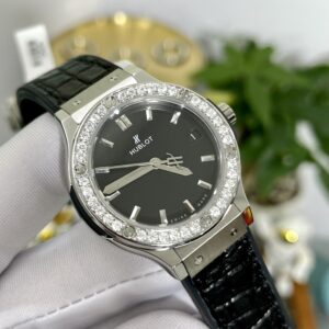 Đồng Hồ Hublot Classic Fusion Nữ Đính Kim Cương Moissanite (2)