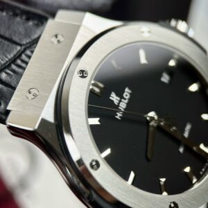 Đồng Hồ Hublot Classic Fusion Titanium Màu Đen JJF 2023 42mm (1)