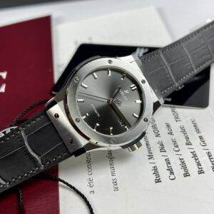 Đồng Hồ Hublot Classic Fusion Titanium Màu Xám Rep 11 JJF 42mm (1)