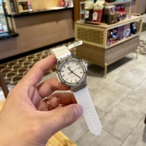 Đồng Hồ Hublot Đính Kim Cương Moissanite Màu Trắng Rep 11 38mm