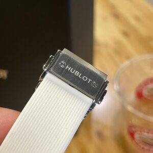 Đồng Hồ Hublot Đính Kim Cương Moissanite Màu Trắng Rep 11 38mm