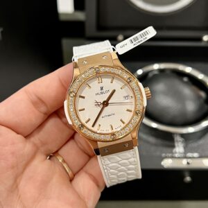 Đồng Hồ Hublot Độ Kim Cương Moissanite Màu Trắng 38mm (2)