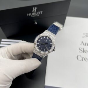 Đồng Hồ Hublot Nữ Classic Fusion Diamonds Màu Xanh Blue 33mm (3)