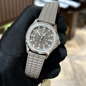 Đồng Hồ Patek Philippe Aquanaut 5067A Đính Kim Cương Moissanite 35 (2)