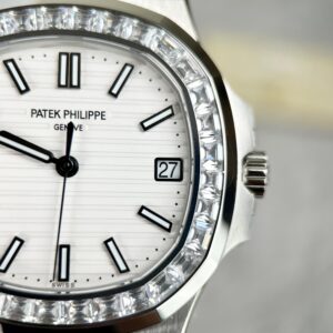 Đồng Hồ Patek Philippe Nautilus 5723 Replica 11 Cao Cấp Nhất 40mm (1)