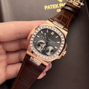Đồng Hồ Patek Philippe Nautilus 5724R Mặt Số Xám Nhà Máy GR 40mm (5)