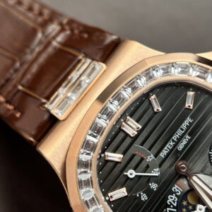 Đồng Hồ Patek Philippe Nautilus 5724R Mặt Số Xám Nhà Máy GR 40mm (5)