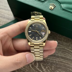 Đồng Hồ Rolex Day-Date Replica Cao Cấp Mặt Xà Cừ Tím 40mm (1)
