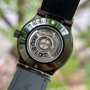 Đồng Hồ Hublot Classic Fusion Ceramic Mặt Carbon Rep 11 JJZ 42mm (3)