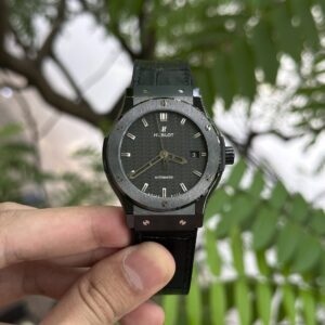 Đồng Hồ Hublot Classic Fusion Ceramic Mặt Carbon Rep 11 JJZ 42mm (3)