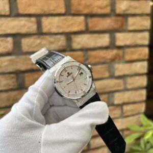 Đồng Hồ Hublot Classic Fusion Đính Full Đá Replica Màu Đen 42mm (1)