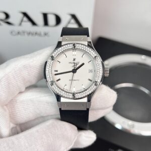 Đồng Hồ Hublot Classic Fusion Đính Kim Cương Moissanite Mặt Trắng 38mm (2)