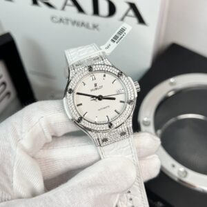 Đồng Hồ Hublot Classic Fusion Kim Cương Moissanite Dây Da Trắng 38mm (2)