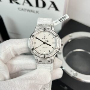 Đồng Hồ Hublot Classic Fusion Kim Cương Moissanite Dây Da Trắng 38mm (2)