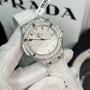 Đồng Hồ Hublot Classic Fusion Kim Cương Moissanite Dây Da Trắng 38mm (2)