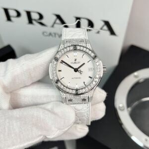 Đồng Hồ Hublot Classic Fusion Kim Cương Moissanite Màu Trắng HBF 38mm (3)