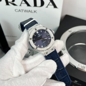 Đồng Hồ Hublot Classic Fusion Kim Cương Moissanite Màu Xanh Dương 38mm (4)