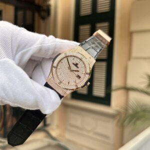 Đồng Hồ Hublot Classic Fusion King Gold Đính Full Đá HBF 42mm (1)