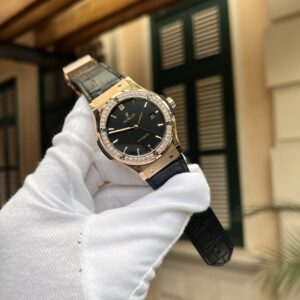 Đồng Hồ Hublot Classic Fusion King Gold Viền Đính Đá HBF 42mm (2)