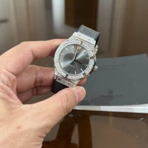 Đồng Hồ Hublot Classic Fusion Màu Xám Đính Đá HB Factory 38mm (6)