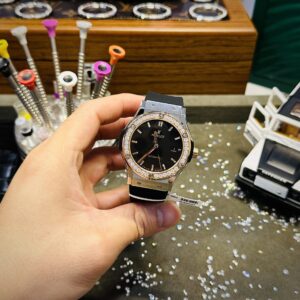 Đồng Hồ Hublot Độ Kim Cương Moissanite Demi 42mm (6)