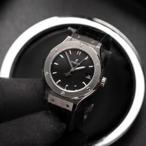 Đồng Hồ Hublot Nữ Dây Da Màu Đen Replica 11 33mm (1)