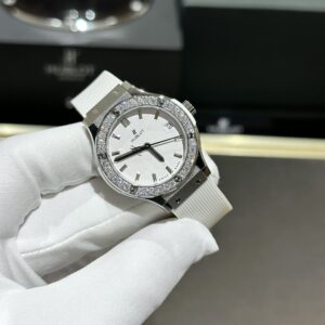 Đồng Hồ Hublot Nữ Độ Kim Cương Moissanite Màu Trắng HBF 33mm (2)