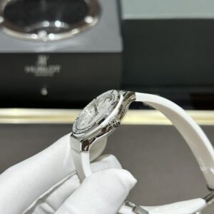 Đồng Hồ Hublot Nữ Độ Kim Cương Moissanite Màu Trắng HBF 33mm (2)