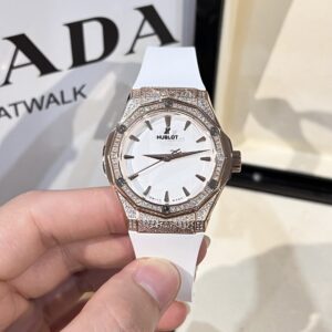 Đồng Hồ Hublot Orlinski King Gold Đính Full Đá Màu Trắng 40mm (2)