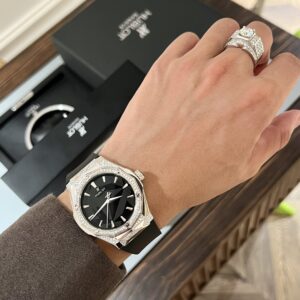 Đồng Hồ Hublot Orlinski Titanium Demi Đính Đá Rep 11 40mm (1)
