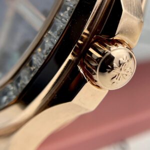 Đồng Hồ Patek Philippe Aquanaut 5072R Bọc Vàng Độ Kim Cương Moissanite 35 (1)