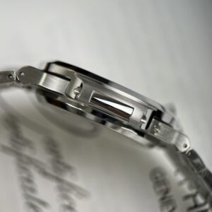 Đồng Hồ Patek Philippe Nautilus 5712 Mặt Xanh Lá Cây ZF 40mm (8)