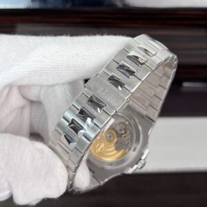 Đồng Hồ Patek Philippe Nautilus 5723 Rep 11 Đính Đá Blue Dial 40mm (1)