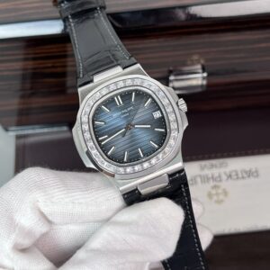 Đồng Hồ Patek Philippe Nautilus 5723 Replica 11 Dây Da Nam 40mm (1)
