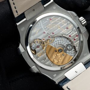 Đồng Hồ Patek Philippe Nautilus 5724G Replica 11 Blue GRF 40mm (1)