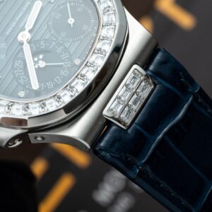 Đồng Hồ Patek Philippe Nautilus 5724G Replica 11 Blue GRF 40mm (1)