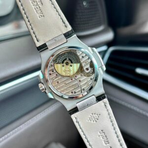 Đồng Hồ Patek Philippe Nautilus 5724G Replica Mặt Xám GRF 40mm