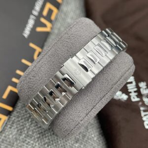 Đồng Hồ Patek Philippe Nautilus 5726 Fake 11 (1)