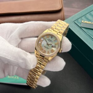 Đồng Hồ Rolex DateJust Mặt Số Xà Cừ Đính Đá Rep 11 36mm (1)
