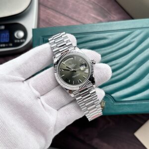 Đồng Hồ Rolex Day-Date 228236 Tinh Chỉnh Mặt Số Xanh Lá GM V2 40mm (1)