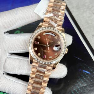 Đồng Hồ Rolex Day-Date Bọc Vàng Độ Kim Cương Moissanite Ruby Đỏ 40mm (2)