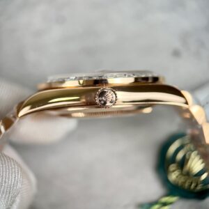 Đồng Hồ Rolex Day-Date Bọc Vàng Độ Kim Cương Moissanite Ruby Đỏ 40mm (2)