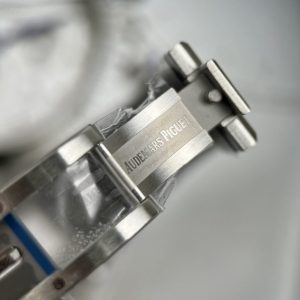 Đồng Hồ Audemars Piguet Royal Oak 15412BC Skeleton Độ Moissanite (9)