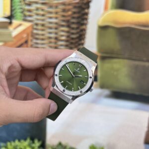 Đồng Hồ Hublot Classic Fusion Màu Xanh Lá Cây Đính Đá JJ+ 42mm