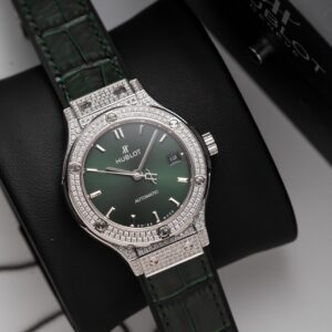 Đồng Hồ Hublot Classic Fusion Titanium Green Đính Full Đá 38mm (2)