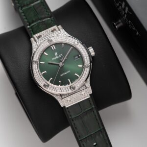 Đồng Hồ Hublot Classic Fusion Titanium Green Đính Full Đá 38mm (2)