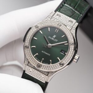 Đồng Hồ Hublot Classic Fusion Titanium Green Đính Full Đá 38mm (2)